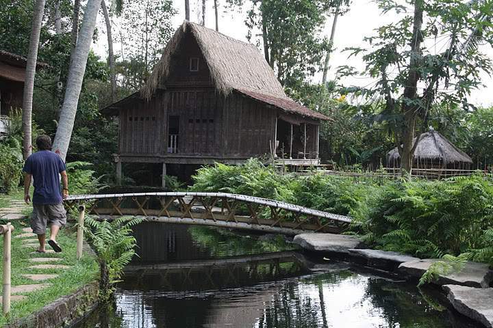 ai322.photobucket.com_albums_nn423_gfrz_Indonesia_BI_IMG_4573.jpg