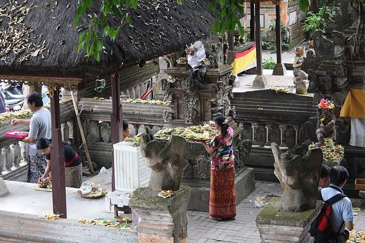 ai322.photobucket.com_albums_nn423_gfrz_Indonesia_BI_IMG_4703.jpg
