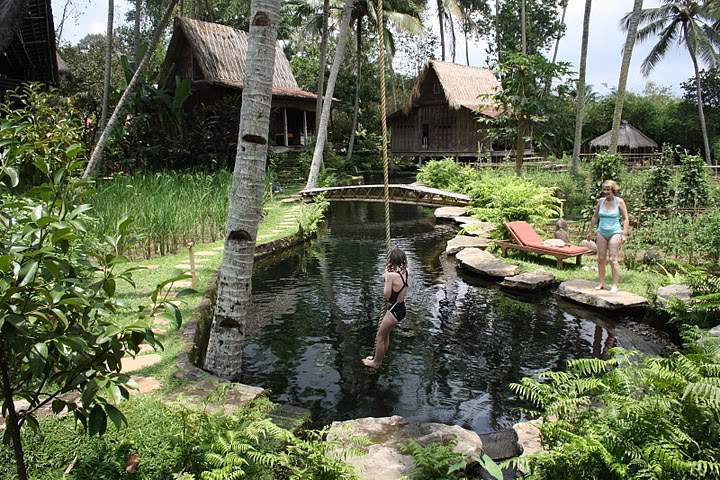 ai322.photobucket.com_albums_nn423_gfrz_Indonesia_BI_IMG_4716.jpg