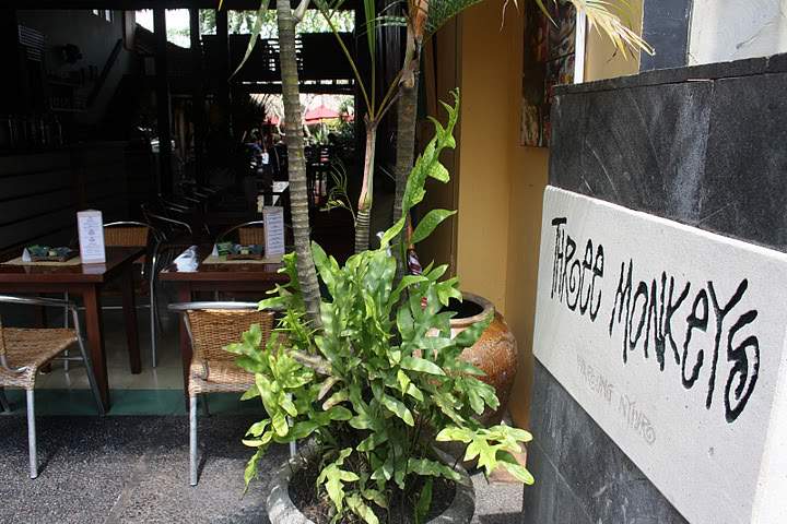 ai322.photobucket.com_albums_nn423_gfrz_Indonesia_BI_IMG_4724.jpg