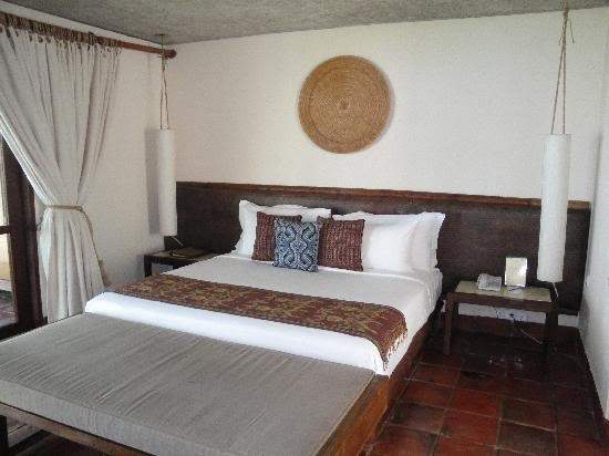 ai322.photobucket.com_albums_nn423_gfrz_Indonesia_jeeva_klui_resort_bungalow.jpg
