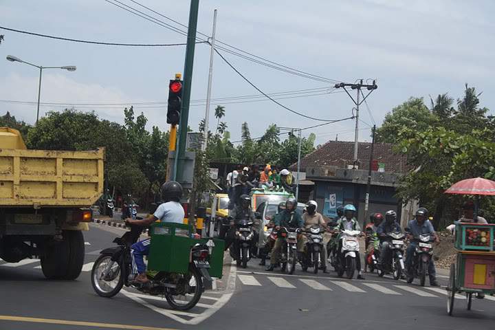 ai322.photobucket.com_albums_nn423_gfrz_Indonesia_JK_IMG_4388.jpg
