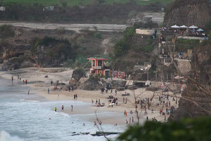 ai322.photobucket.com_albums_nn423_gfrz_Indonesia_micks_IMG_3935.jpg