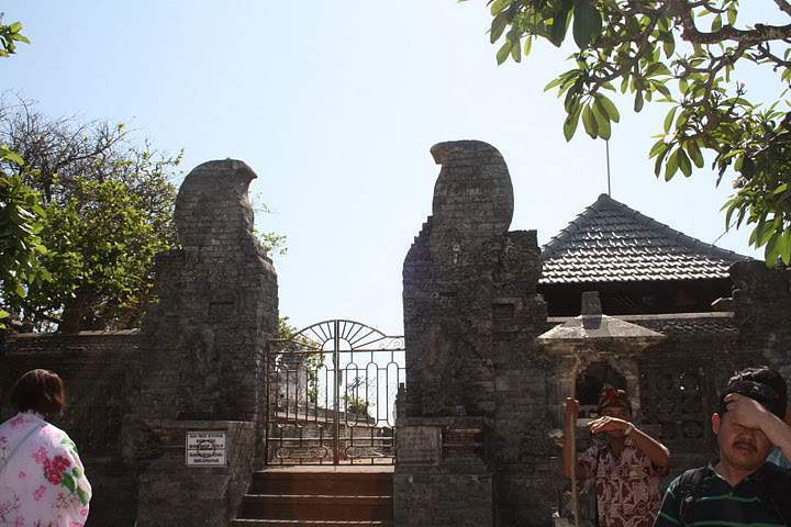 ai322.photobucket.com_albums_nn423_gfrz_Indonesia_TL_IMG_3685.jpg