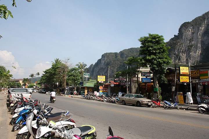 ai322.photobucket.com_albums_nn423_gfrz_Tailandia_Ao_20Nang_IMG_1286.jpg