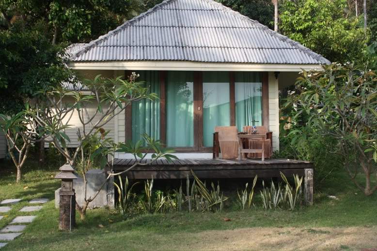 ai322.photobucket.com_albums_nn423_gfrz_Tailandia_Koh_20Ngai_IMG_1979.jpg