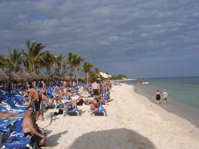 ai365.photobucket.com_albums_oo91_LilianaPinheiro_CIMG0032_0.jpg