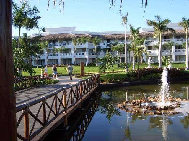 ai365.photobucket.com_albums_oo91_LilianaPinheiro_CIMG0107.jpg