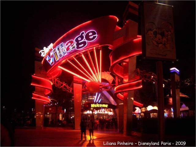 ai365.photobucket.com_albums_oo91_LilianaPinheiro_Disneyland_20Paris_202009_Disney200926.jpg