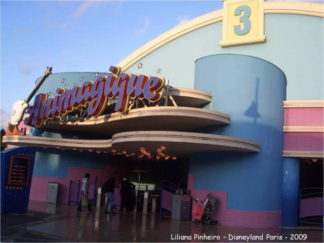 ai365.photobucket.com_albums_oo91_LilianaPinheiro_Disneyland_20Paris_202009_Disney200954.jpg