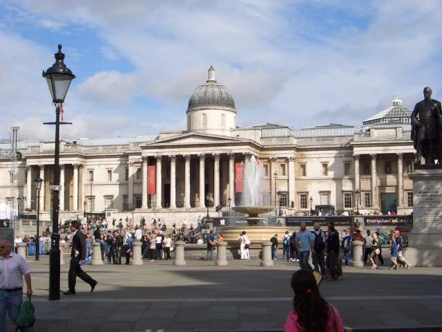 ai365.photobucket.com_albums_oo91_LilianaPinheiro_London_20City_20__202008_CIMG0027.jpg
