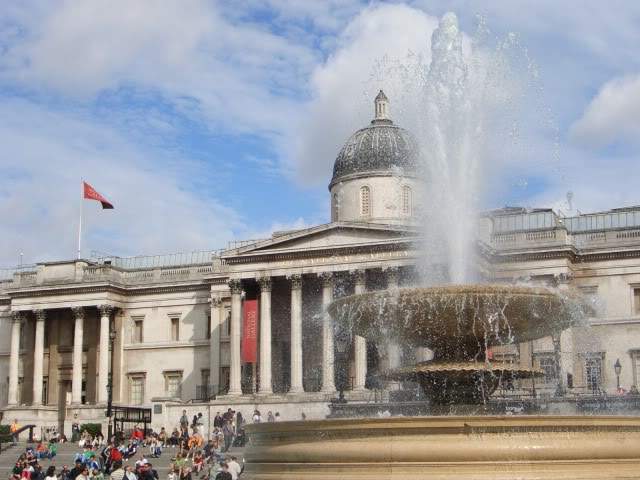 ai365.photobucket.com_albums_oo91_LilianaPinheiro_London_20City_20__202008_CIMG0030.jpg