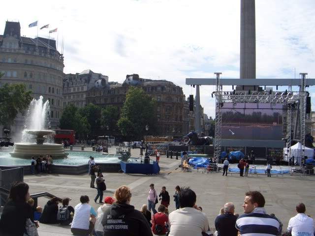ai365.photobucket.com_albums_oo91_LilianaPinheiro_London_20City_20__202008_CIMG0045.jpg
