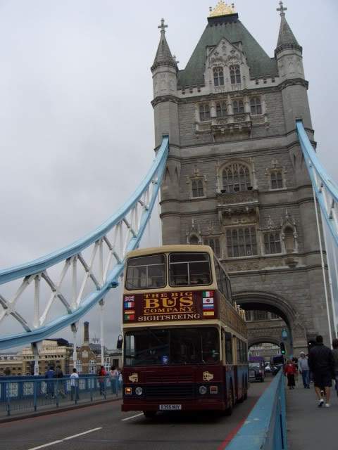 ai365.photobucket.com_albums_oo91_LilianaPinheiro_London_20City_20__202008_CIMG0046.jpg