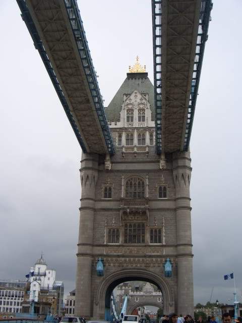 ai365.photobucket.com_albums_oo91_LilianaPinheiro_London_20City_20__202008_CIMG0050.jpg