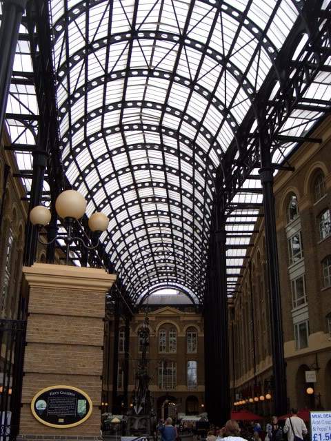ai365.photobucket.com_albums_oo91_LilianaPinheiro_London_20City_20__202008_CIMG0082.jpg