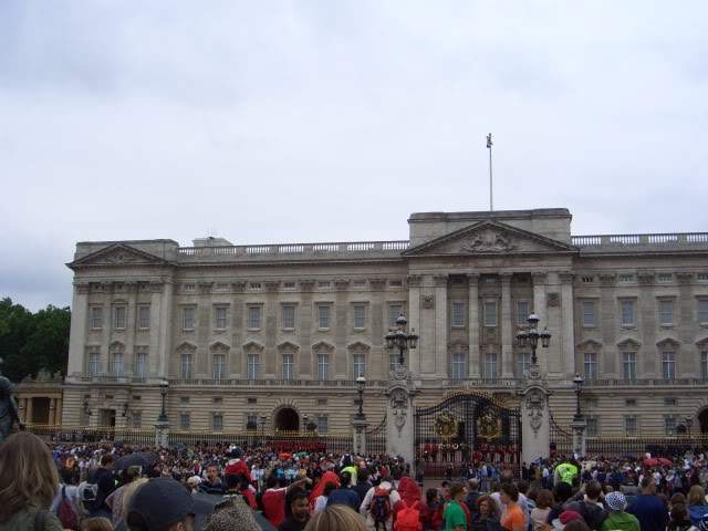 ai365.photobucket.com_albums_oo91_LilianaPinheiro_London_20City_20__202008_CIMG0105.jpg