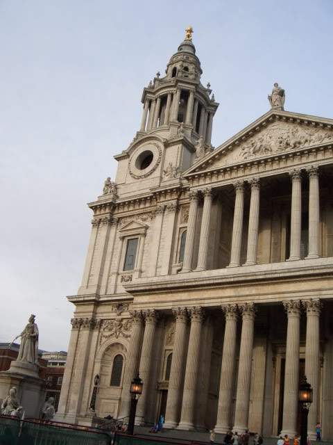 ai365.photobucket.com_albums_oo91_LilianaPinheiro_London_20City_20__202008_CIMG0141.jpg