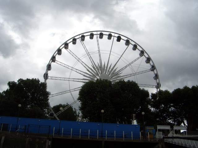ai365.photobucket.com_albums_oo91_LilianaPinheiro_London_20City_20__202008_CIMG0169.jpg