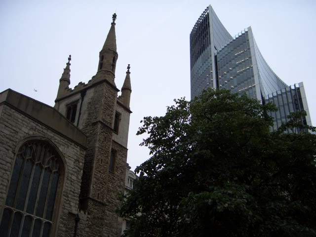 ai365.photobucket.com_albums_oo91_LilianaPinheiro_London_20City_20__202008_CIMG0189.jpg
