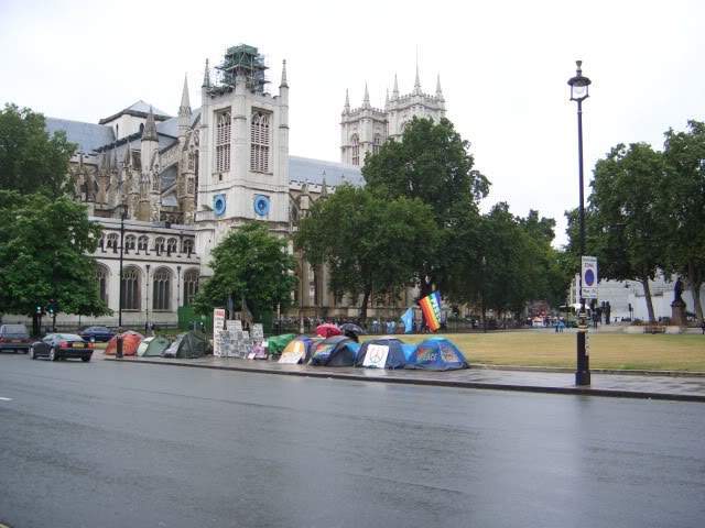 ai365.photobucket.com_albums_oo91_LilianaPinheiro_London_20City_20__202008_CIMG0191_1.jpg
