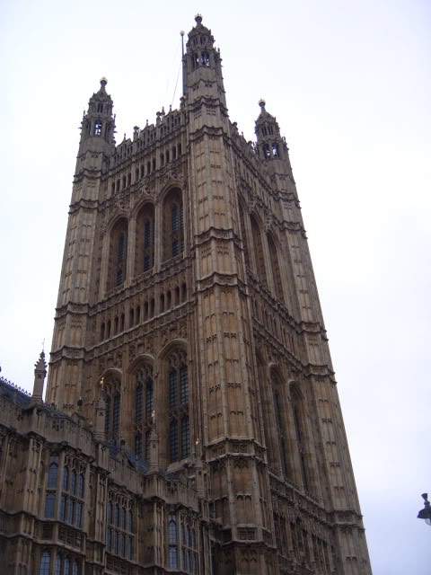 ai365.photobucket.com_albums_oo91_LilianaPinheiro_London_20City_20__202008_CIMG0202.jpg