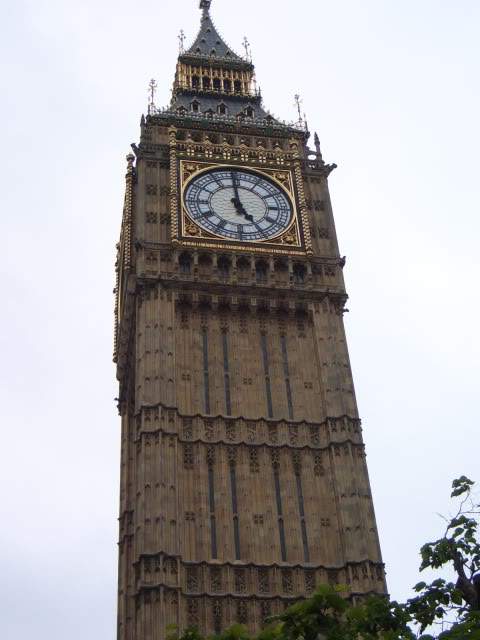 ai365.photobucket.com_albums_oo91_LilianaPinheiro_London_20City_20__202008_CIMG0223.jpg