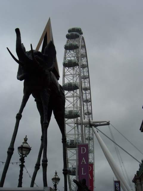 ai365.photobucket.com_albums_oo91_LilianaPinheiro_London_20City_20__202008_CIMG0241.jpg
