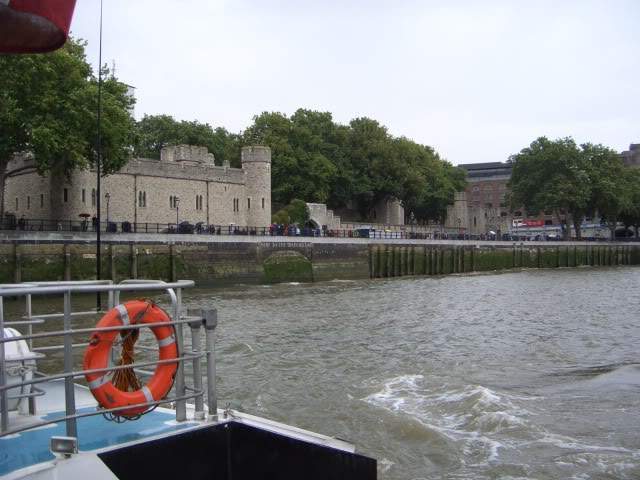 ai365.photobucket.com_albums_oo91_LilianaPinheiro_London_20City_20__202008_CIMG0298_1.jpg
