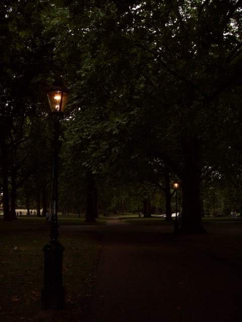 ai365.photobucket.com_albums_oo91_LilianaPinheiro_London_20City_20__202008_CIMG0329_1.jpg