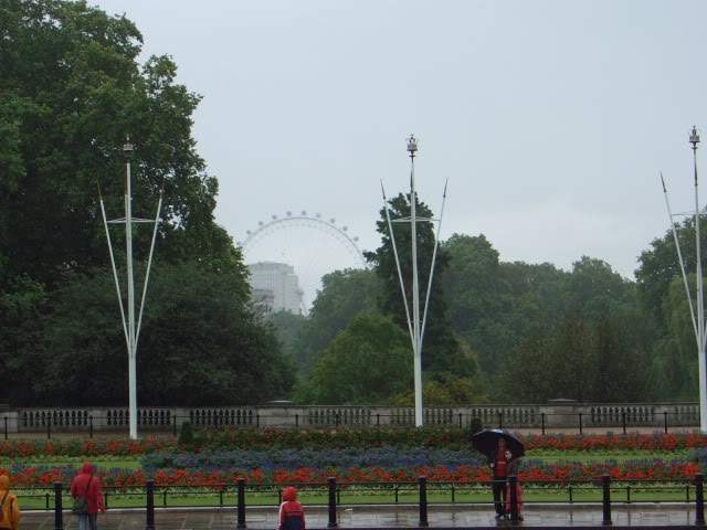ai365.photobucket.com_albums_oo91_LilianaPinheiro_London_20City_20__202008_CIMG0344.jpg