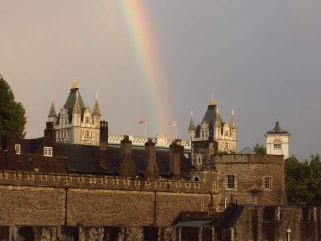 ai365.photobucket.com_albums_oo91_LilianaPinheiro_London_20City_20__202008_CIMG0355_1.jpg