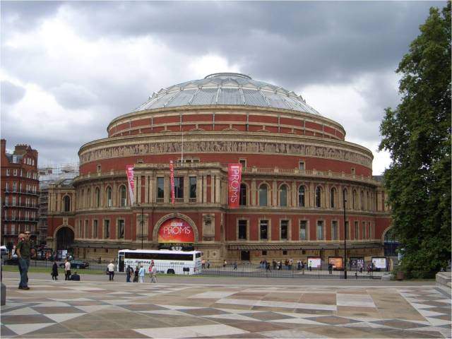 ai365.photobucket.com_albums_oo91_LilianaPinheiro_London_20City_20__202008_Londres200813.jpg