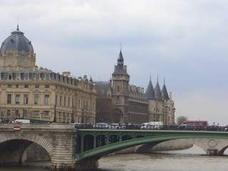 ai365.photobucket.com_albums_oo91_LilianaPinheiro_Paris_CIMG0196.jpg