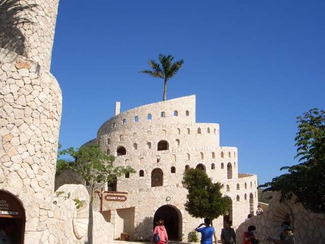 ai365.photobucket.com_albums_oo91_LilianaPinheiro_Xcaret_CIMG0219.jpg