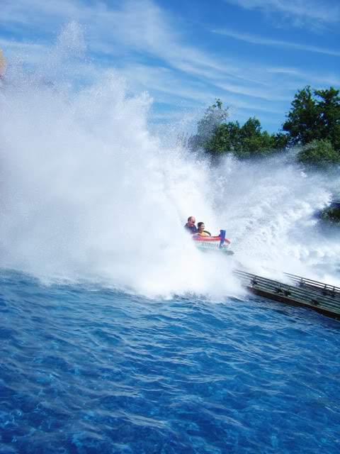 ai375.photobucket.com_albums_oo193_Paulo_Leite_europapark_poseidon.jpg