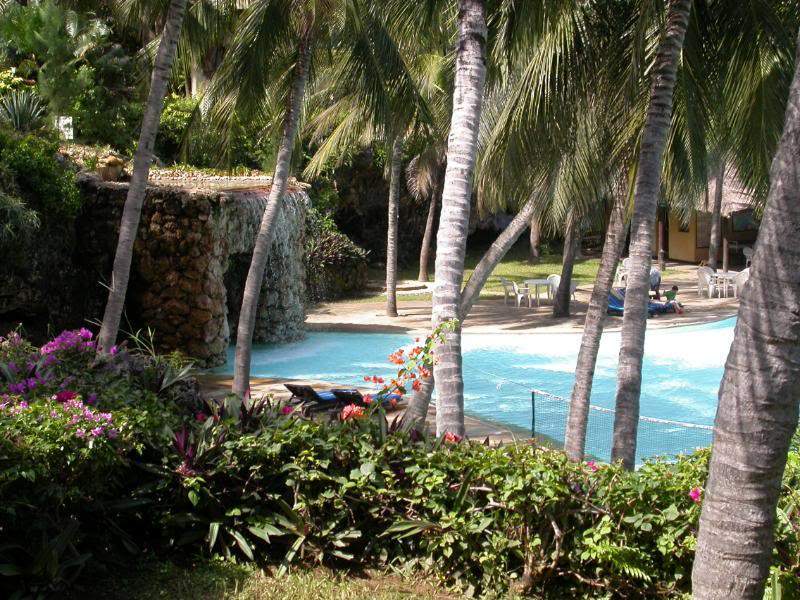 ai43.photobucket.com_albums_e382_nunovasques_Kenya_DSCN0117.jpg