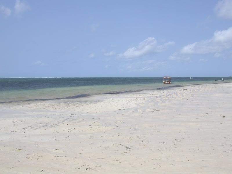 ai43.photobucket.com_albums_e382_nunovasques_Kenya_DSCN0440.jpg