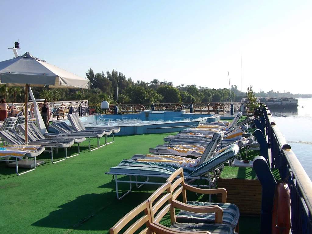 ai442.photobucket.com_albums_qq148_Skanck_photos_Egipto_20Magico_202008_Cruzeiro_Nilo.jpg