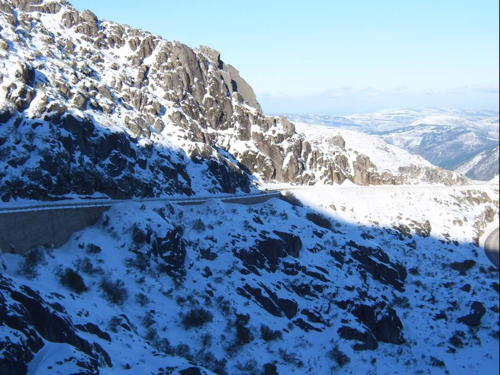 ai498.photobucket.com_albums_rr348_liliana3695_Serra_20da_20Estrela_202008_SV502645.jpg