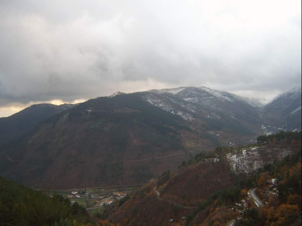 ai498.photobucket.com_albums_rr348_liliana3695_Serra_20da_20Estrela_202008_SV502665.jpg