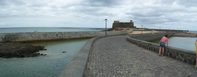 ai528.photobucket.com_albums_dd323_Tuga80_Arrecife3.jpg