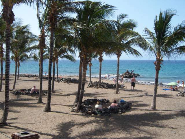 ai528.photobucket.com_albums_dd323_Tuga80_PuertoCarmen5.jpg