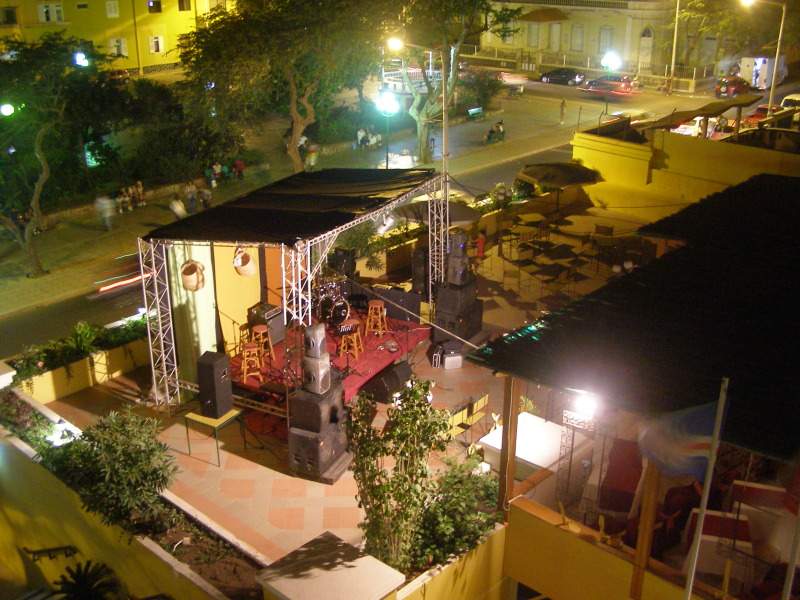 ai562.photobucket.com_albums_ss62_voleiboy_P8160089.jpg