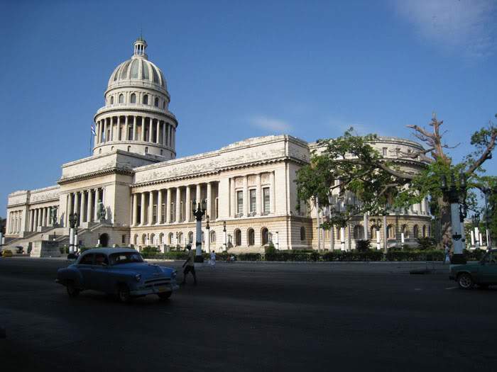 ai570.photobucket.com_albums_ss145_zibbleme_Cuba_IMG_0185.jpg
