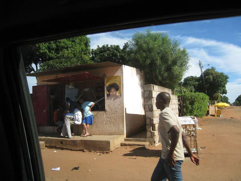 ai570.photobucket.com_albums_ss145_zibbleme_mocambique_IMG_2403.jpg