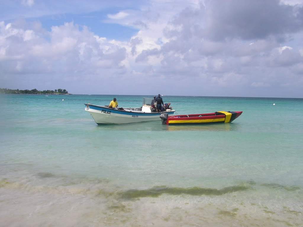 ai593.photobucket.com_albums_tt11_maricarv_P8293629.jpg