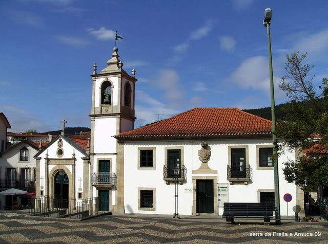 ai609.photobucket.com_albums_tt175_tininha05_SerradaFreitaMontemuroeDouro09052.jpg