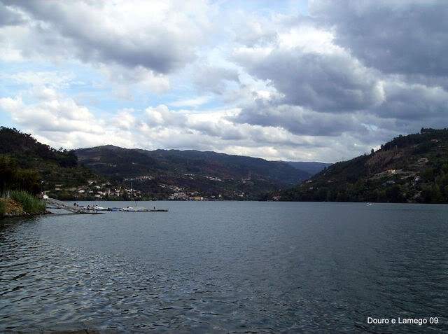 ai609.photobucket.com_albums_tt175_tininha05_SerradaFreitaMontemuroeDouro09182.jpg