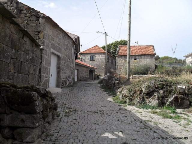 ai609.photobucket.com_albums_tt175_tininha05_SerradaFreitaMontemuroeDouro09330.jpg
